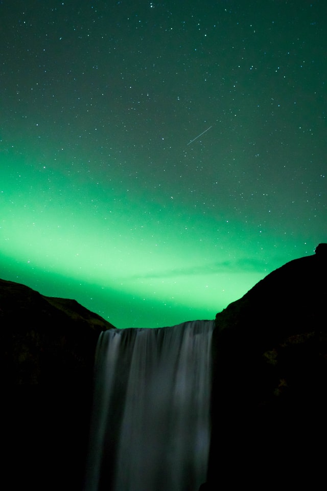 how to see northern lights on a shoestring budget