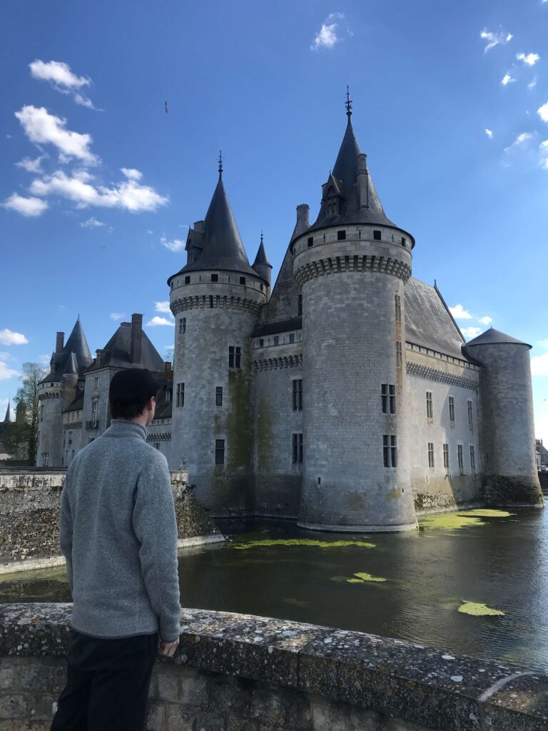 Château de Sully-sur-Loire - Offbeat Escapades - 9